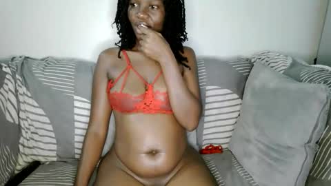 Snapshot of tallhornybear chatting on May 2026 08:32:01 PM KIMBERLY online show from May 2026 08:32:01 PM