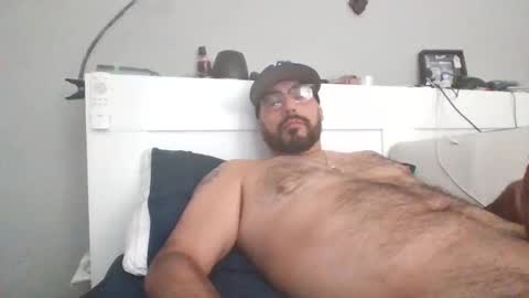 talllatino310 online show from October 2025 07:01:02 PM