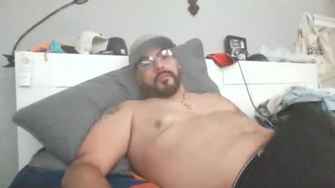 talllatino310 online show from February 2026 07:39:02 PM