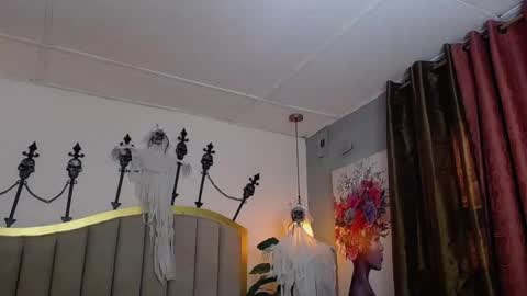 Taly online show from October 2025 02:18:01 PM