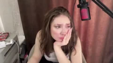 Lola online show from July 2026 10:46:02 AM