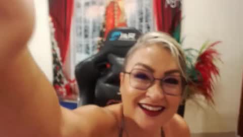 Snapshot of tamara_luaren chatting on December 2024 07:05:02 PM Tamara online show from December 2024 07:05:02 PM