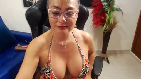 Snapshot of tamara_luaren chatting on September 2025 03:40:02 AM Tamara online show from September 2025 03:40:02 AM