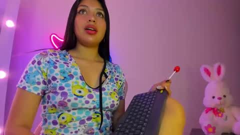 Snapshot of tamara_marquez chatting on September 2025 03:25:01 PM SOFIA online show from September 2025 03:25:01 PM