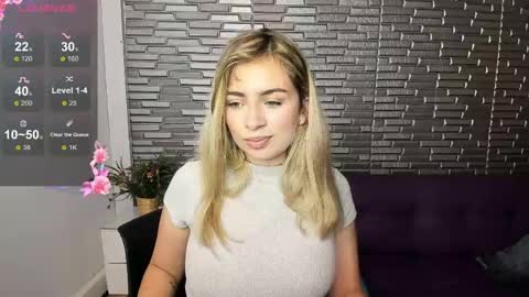 Snapshot of tamara_velezz chatting on April 2026 09:20:02 PM Tamara online show from April 2026 09:20:02 PM