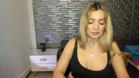 Snapshot of tamara_velezz chatting on May 2026 09:09:01 PM Tamara online show from May 2026 09:09:01 PM