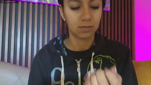 Tamy  online show from February 2026 12:37:02 PM