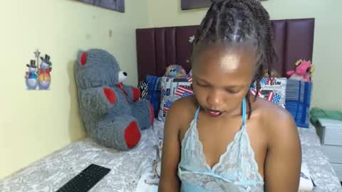 Snapshot of tamela_1 chatting on November 2025 03:39:01 AM tamela online show from November 2025 03:39:01 AM