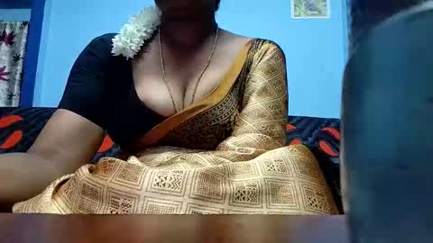 Snapshot of tamilmadhi520 chatting on April 2026 06:23:01 PM tamilmadhi520 online show from April 2026 06:23:01 PM