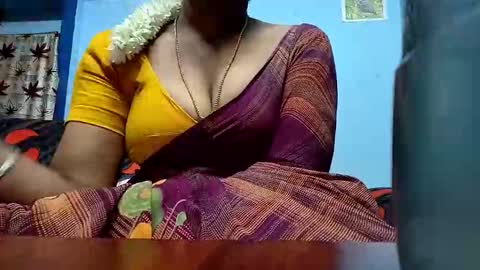 Snapshot of tamilmadhi520 chatting on May 2026 06:19:02 AM tamilmadhi520 online show from May 2026 06:19:02 AM