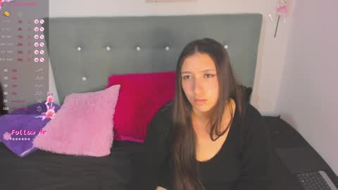 Snapshot of tammy_moon09_ chatting on April 2026 06:33:02 AM Tammy3 online show from April 2026 06:33:02 AM