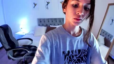 Snapshot of tamy_edwards chatting on March 2025 12:50:01 AM Tamy online show from March 2025 12:50:01 AM