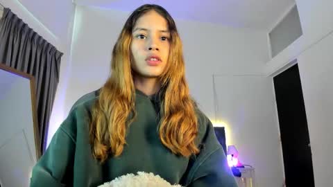 Snapshot of tamy_edwards chatting on October 2025 12:15:02 PM Tamy online show from October 2025 12:15:02 PM