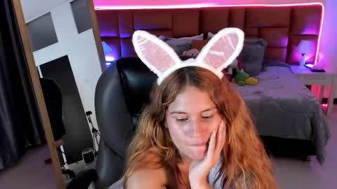 Snapshot of tamy_edwards chatting on April 2026 08:22:02 AM Tamy online show from April 2026 08:22:02 AM