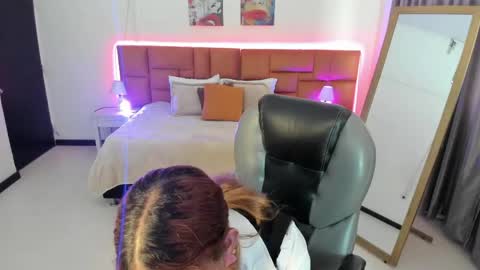 Tamy  online show from May 2026 07:52:01 PM