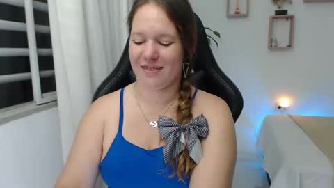 Snapshot of tamy_shine87 chatting on December 2024 01:59:02 AM Im Samy online show from December 2024 01:59:02 AM