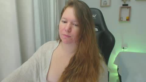 Snapshot of tamy_shine87 chatting on March 2025 05:09:01 AM Im Samy online show from March 2025 05:09:01 AM