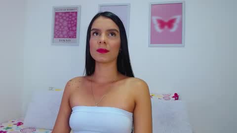 Snapshot of tamy_sweet01 chatting on January 2025 10:58:02 PM tamy sweet01 online show from January 2025 10:58:02 PM