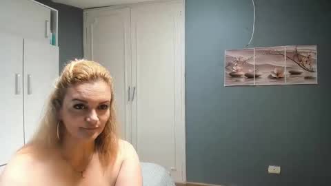 Snapshot of taniabonnet_ chatting on April 2026 02:54:01 PM taniabonnet online show from April 2026 02:54:01 PM