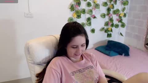 Tania  online show from November 2025 03:10:02 PM