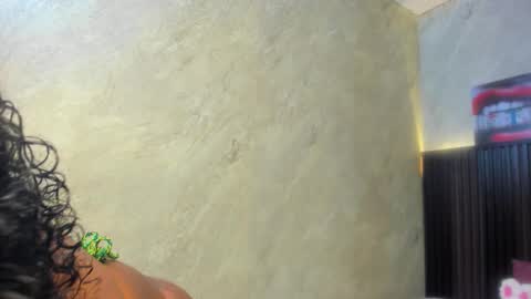 Snapshot of tanisha__lux chatting on February 2026 11:41:01 PM Tanisha online show from February 2026 11:41:01 PM