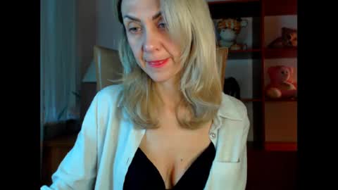 Snapshot of tanya6547 chatting on December 2024 08:42:02 AM tanya online show from December 2024 08:42:02 AM