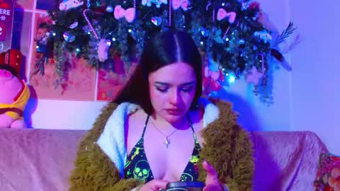    online show from December 2025 01:59:02 AM