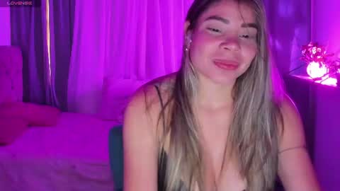 taragreyt_ online show from July 2026 06:20:01 PM