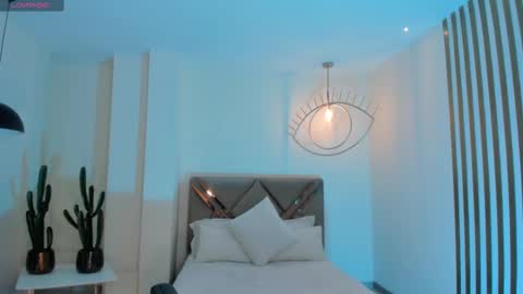 Snapshot of taralawrence chatting on February 2025 05:29:02 PM Tara Lawrence online show from February 2025 05:29:02 PM