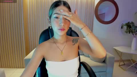 Snapshot of taralawrence chatting on February 2025 03:10:02 AM Tara Lawrence online show from February 2025 03:10:02 AM