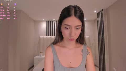 Snapshot of taralawrence chatting on September 2025 12:56:02 AM Tara Lawrence online show from September 2025 12:56:02 AM