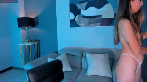 Snapshot of taralawrence chatting on October 2025 11:46:02 PM Tara Lawrence online show from October 2025 11:46:02 PM