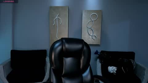 Snapshot of taralawrence chatting on November 2025 03:08:02 AM Tara Lawrence online show from November 2025 03:08:02 AM