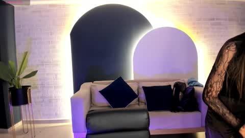 Snapshot of taralawrence chatting on November 2025 03:50:01 AM Tara Lawrence online show from November 2025 03:50:01 AM