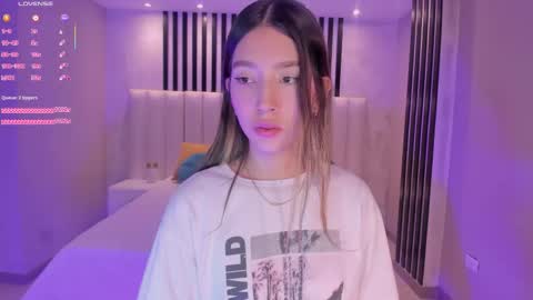 Snapshot of taralawrence chatting on November 2025 05:11:01 AM Tara Lawrence online show from November 2025 05:11:01 AM