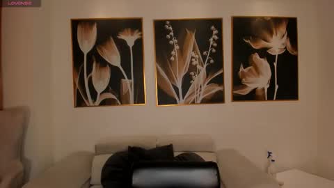 Snapshot of taralawrence chatting on February 2026 03:22:01 AM Tara Lawrence online show from February 2026 03:22:01 AM