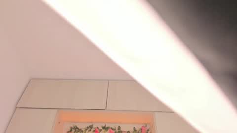  T A R A  online show from October 2025 04:40:02 PM