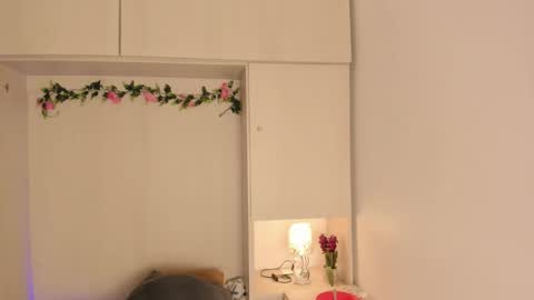  T A R A  online show from January 2026 04:04:02 AM