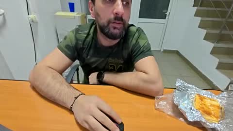 tarkan198 online show from February 2025 04:51:01 PM