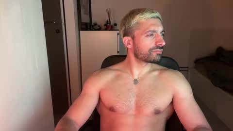 tarquit8 online show from September 2025 08:58:01 PM