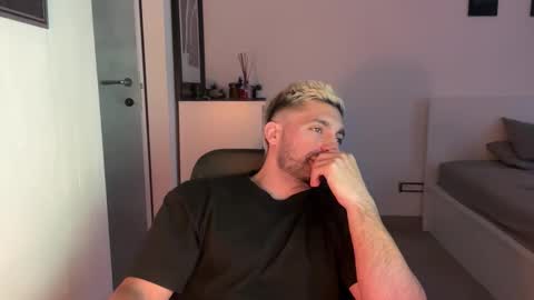 tarquit8 online show from October 2025 04:38:02 PM