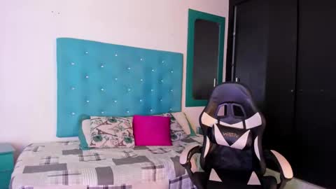 tashasant online show from September 2025 08:47:01 AM