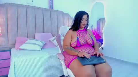 tashasant online show from June 2026 04:46:01 AM