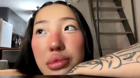 Snapshot of tashinadoncaster chatting on December 2025 04:27:01 PM Viola online show from December 2025 04:27:01 PM