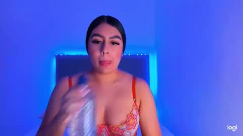 Snapshot of tatiana_2000 chatting on December 2024 05:40:02 PM Tatiana online show from December 2024 05:40:02 PM