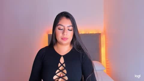 Snapshot of tatiana_2000 chatting on November 2025 02:12:02 AM Tatiana online show from November 2025 02:12:02 AM