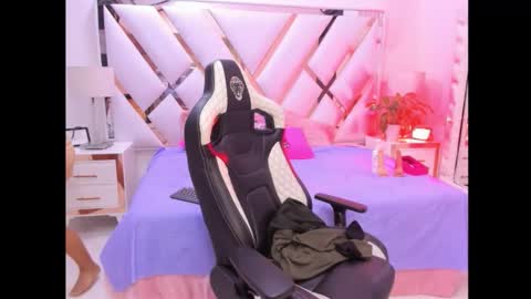 Snapshot of tatiana__ayala chatting on February 2026 03:06:01 AM Taty online show from February 2026 03:06:01 AM