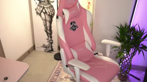 Snapshot of tatiana__cortes18 chatting on September 2025 05:02:01 PM Sofia But You can call me Sofi online show from September 2025 05:02:01 PM