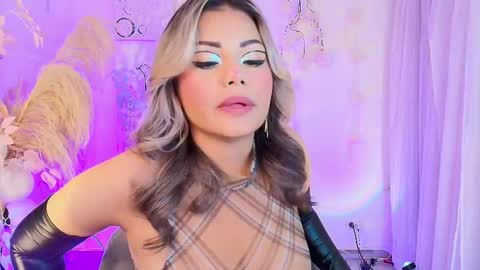 Snapshot of tatiana_ruiiz chatting on February 2026 11:27:02 PM Tatiana online show from February 2026 11:27:02 PM