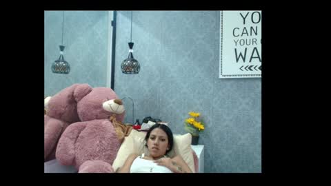 Snapshot of tatiana_w_ chatting on December 2024 04:53:02 PM Tati online show from December 2024 04:53:02 PM